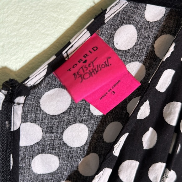 Torrid 3 Betsey Johnson Black & White Polka Dot Poplin Fit & Flare Dress - Picture 10 of 13
